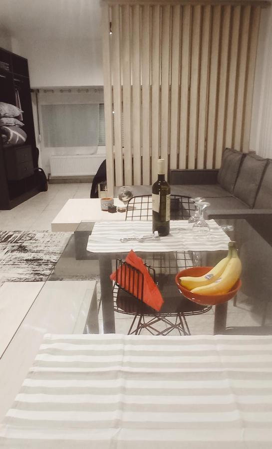 Sofia'S Getaway Apartment เทสซาโลนิกิ ภายนอก รูปภาพ